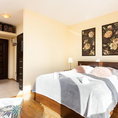 Apartments City Center Krucza By Renters 바르샤바 외부 사진